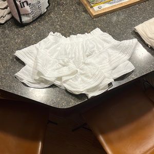 Never worn this skirt, it’s in great condition, it was just to big for my waist.